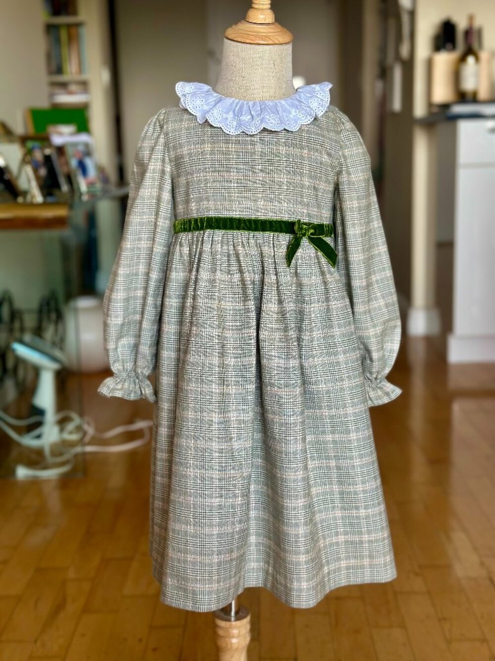 Pepa London Girls Plaid Dress 4Y | White Eyelet Collar | Green Velvet Belt